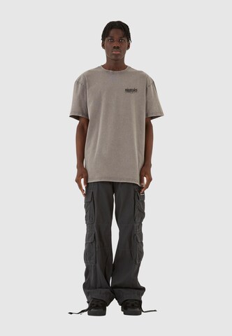 MJ Gonzales T-shirt 'Barbed Wings' i grå