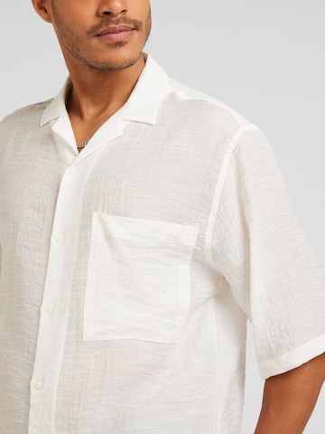 TOPMAN Comfort Fit Πουκάμισο σε λευκό