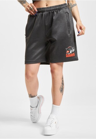 Regular Pantalon 'DefShop x European League of Football Helvetic Guards 1' DEF en gris : devant