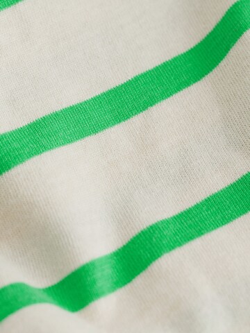Next T-Shirt 'Essential' in Grün