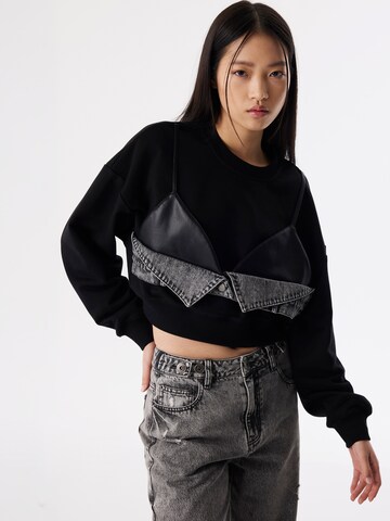 Twist Sweatshirt in Zwart: voorkant