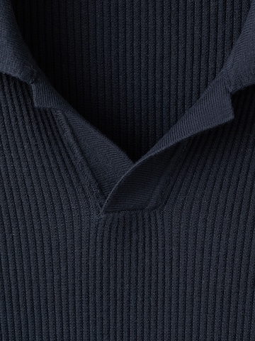 MANGO MAN Sveter 'ANTIGUAS' - Modrá