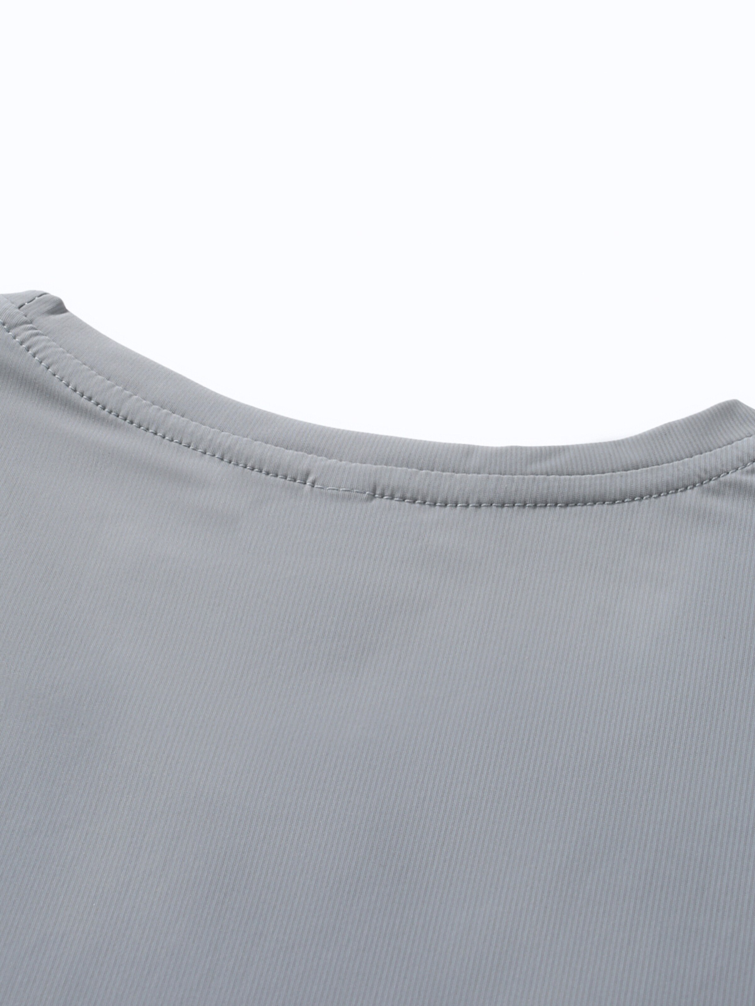YOUTHUP Performance Shirt 'Hautluft' in Grey