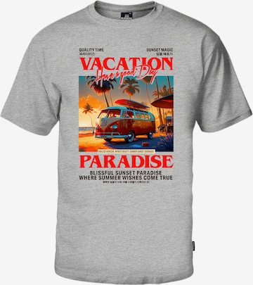 Oldskull T-Shirt 'Wrldvibe Travel' in Grau: Vorderseite