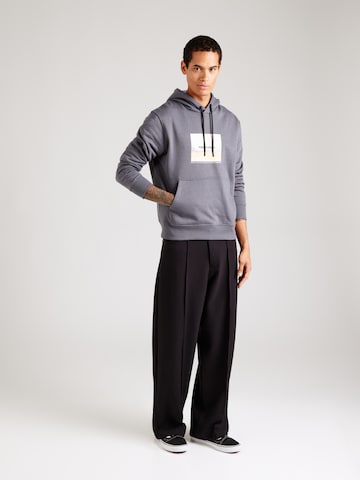 JACK & JONES - Sweatshirt 'JORVesterbro Newton' em cinzento