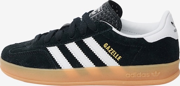 ADIDAS ORIGINALS Tennarit 'GAZELLE' värissä musta: etupuoli