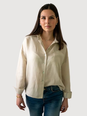 Camicia da donna 'Jess' di WEARABLE STORIES in beige: frontale