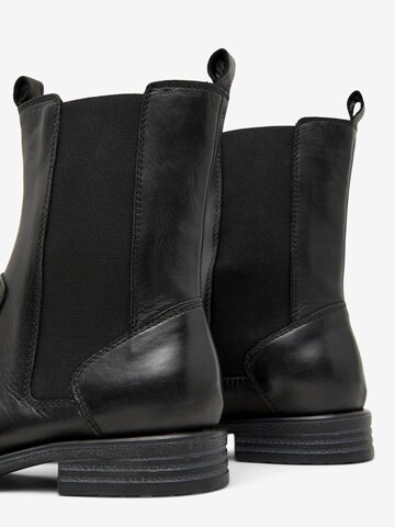 Bianco Chelsea Boots in Black