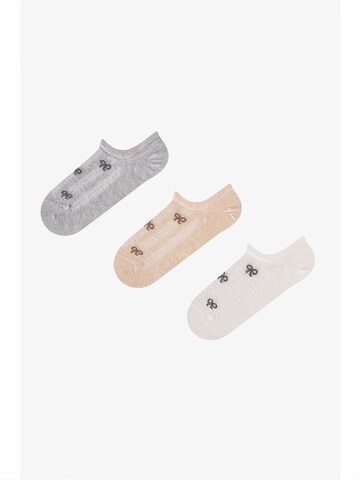 Penti Sokid 'PENTI Ribbon Jacquard Schleifenmuster Paar Sneaker-Socken', värv segavärvid: eest vaates