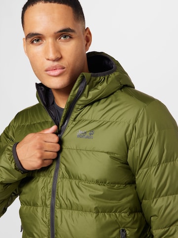 Geacă outdoor 'HELIUM' de la JACK WOLFSKIN pe verde