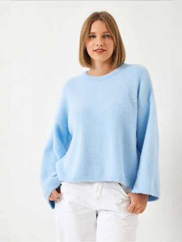 Pullover extra large di Bianco Lucci in blu: frontale