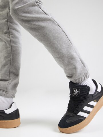 ADIDAS ORIGINALS Конический (Tapered) Штаны 'ESS' в Серый