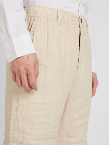 Regular Pantaloni cutați de la KnowledgeCotton Apparel pe bej