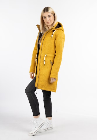 Manteau en tricot Schmuddelwedda en jaune