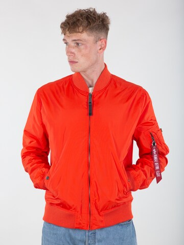 ALPHA INDUSTRIESPrijelazna jakna 'MA-1 TT' - crvena boja: prednji dio