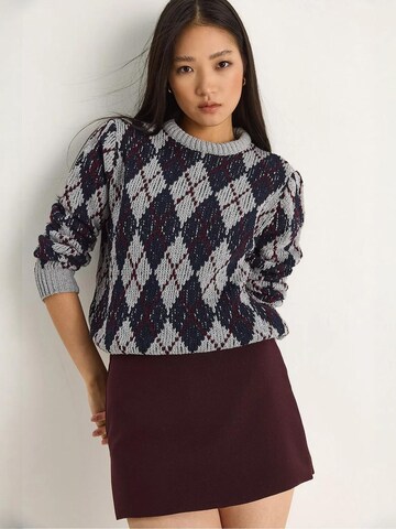 Bianco Lucci - Pullover em cinzento: frente