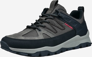 bugattiNiske tenisice - crna boja: prednji dio