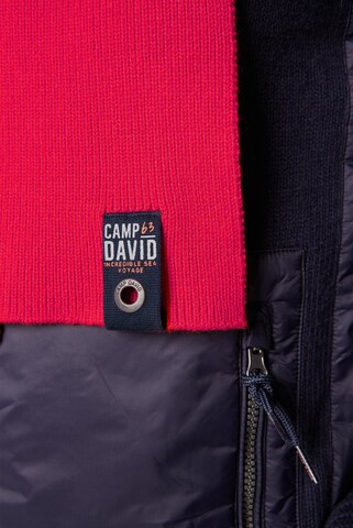 CAMP DAVID Schal in Rippstrick mit Label Patch in Rot