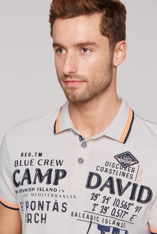 CAMP DAVID Футболка в Бежевый