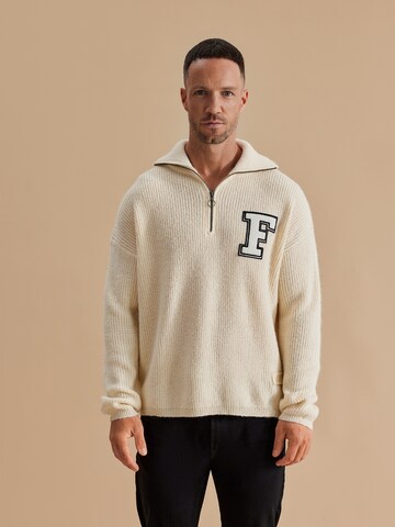 DAN FOX APPAREL Trui 'Armin' in Beige: voorkant