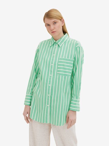 TOM TAILOR DENIM Blouse in Groen: voorkant