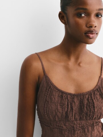 Top di Pull&Bear in marrone