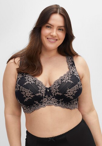 SHEEGO Minimiser Bra in Black: front