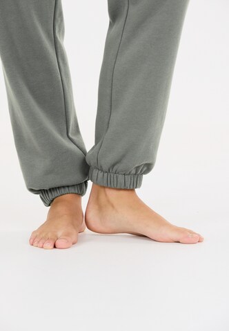 Athlecia Regular Sweathose 'Atkins' in Grau