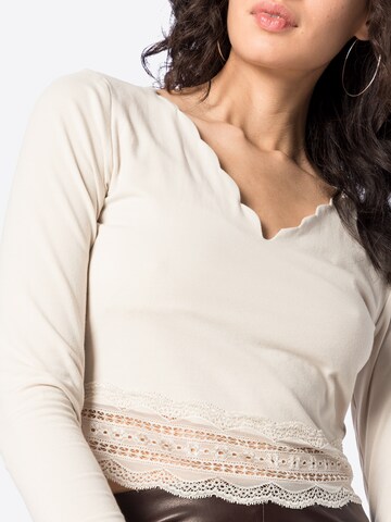 ABOUT YOU Shirt 'Manuela' in Beige