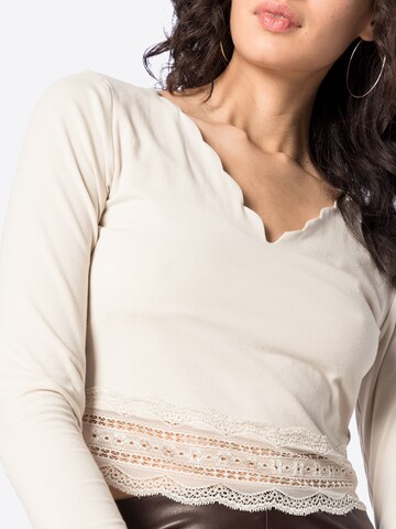 ABOUT YOU Shirts 'Manuela' i beige