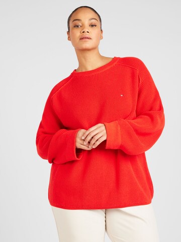 Tommy Hilfiger Curve Sweater in Red: front