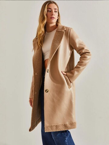 Cappotto invernale di Bianco Lucci in beige