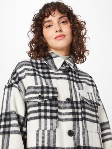 VERO MODA Between-seasons coat 'Nelly' in White