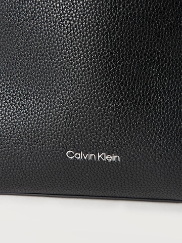Calvin Klein Válltáskák - fekete