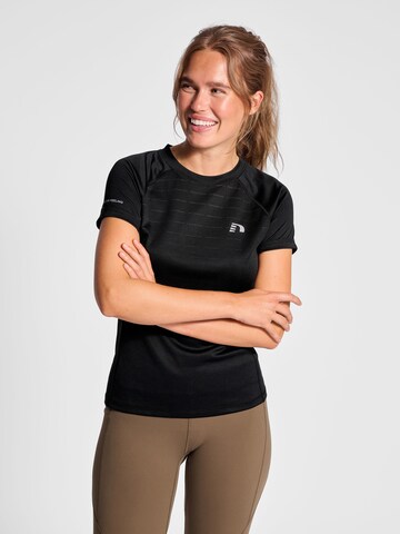 Newline T-Shirt in Schwarz: Vorderseite