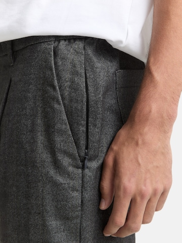Regular Pantalon à pince TOM TAILOR en gris