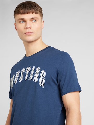 MUSTANG Koszulka 'Austin' w kolorze niebieski