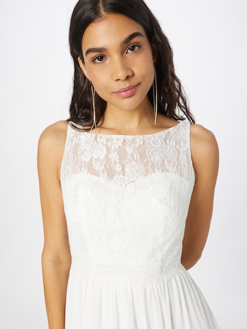 Rochie de seară de la MAGIC BRIDE pe bej