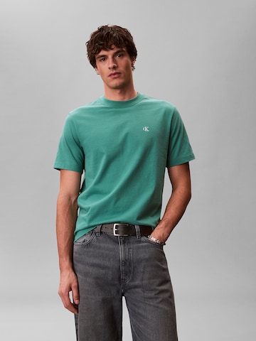 T-Shirt Calvin Klein Jeans en vert : devant