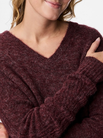 PIECES Sweater in Red