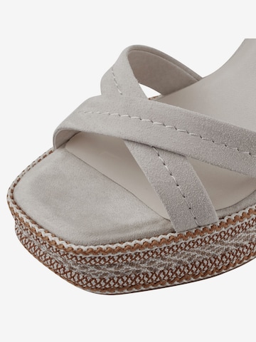 TAMARIS - Sandalias con hebilla en gris