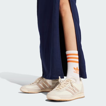 ADIDAS ORIGINALS Jurk 'Adicolor Classics' in Blauw