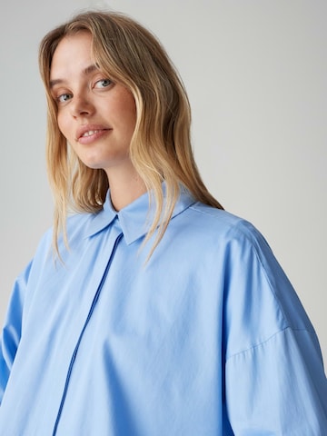 Bluză 'Fundra' de la OPUS pe albastru