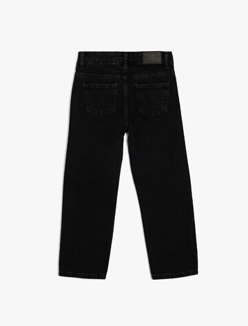 Koton Regular Jeans in Zwart