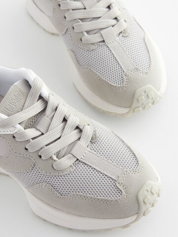 Baskets Next en gris