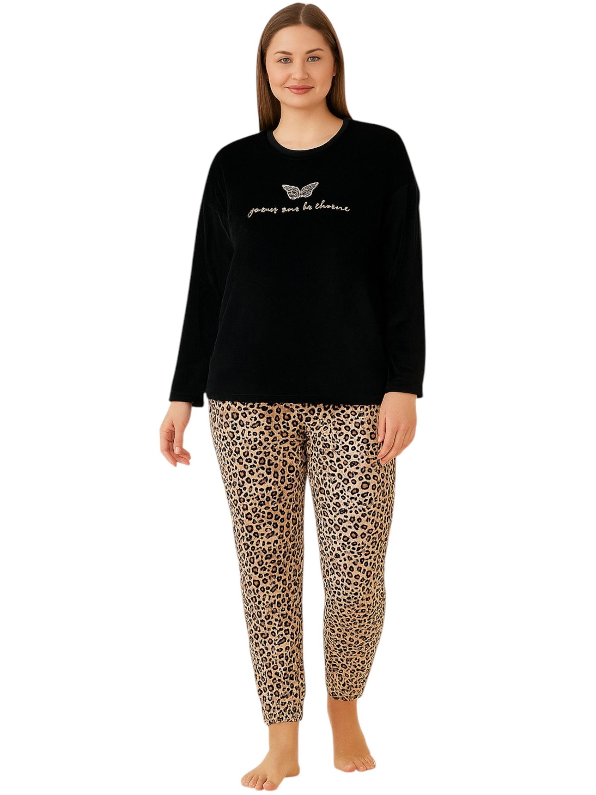fashionshowcase Pajama 'Velour Dreams' in Black