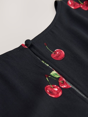 Robe Next en noir