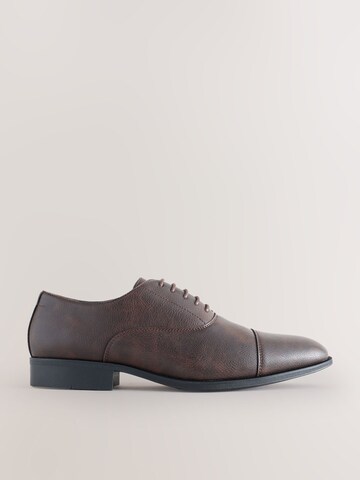 Chaussure à lacets Next en marron
