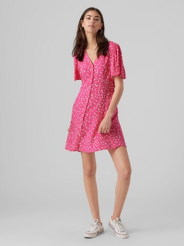 VERO MODA - Vestidos camiseiros 'ALBA' em rosa