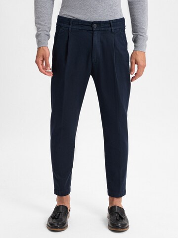 DRYKORN Slim fit Pleat-front trousers 'Chasy' in Blue: front